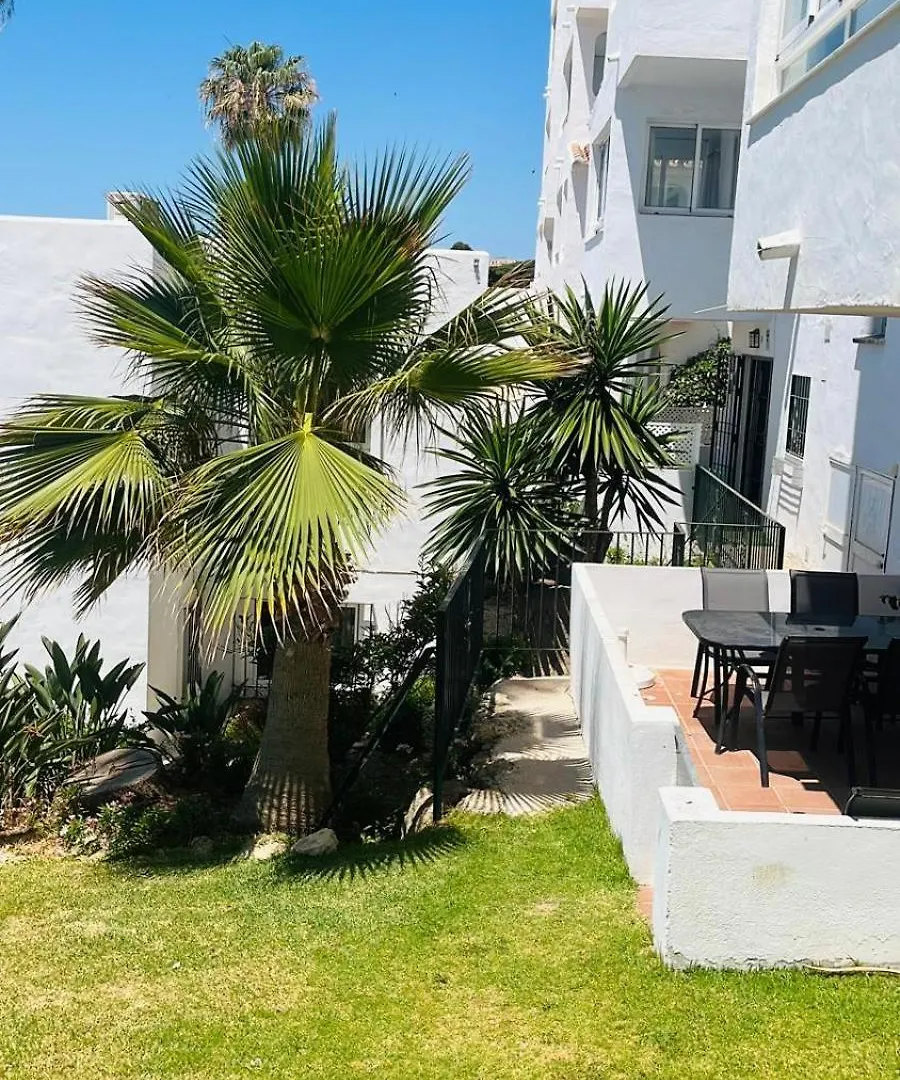 Tranquil Oceanfront Escape, One-Bedroom Haven Mijas 0*,